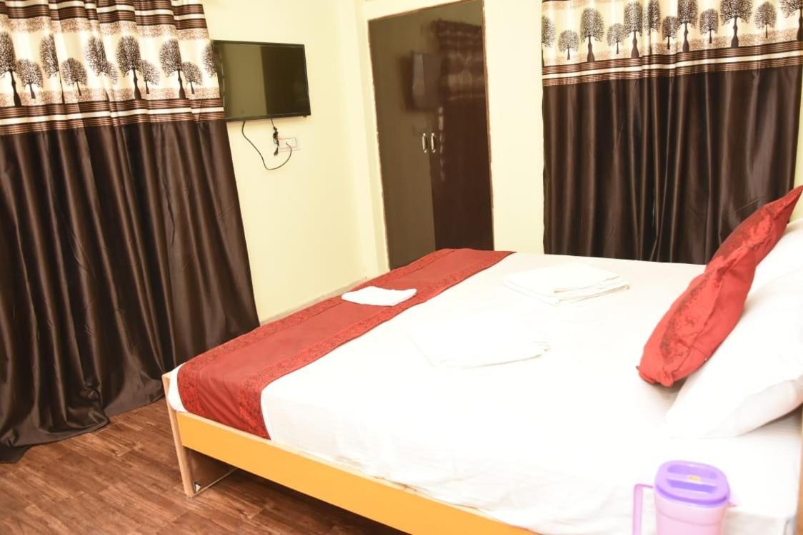 Varanasi Paradise Ngoại thất bức ảnh