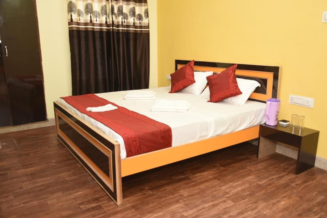 Varanasi Paradise Ngoại thất bức ảnh
